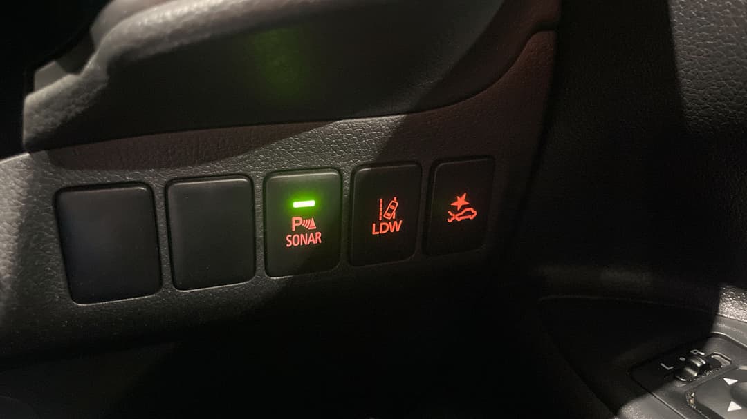 2021 Mitsubishi Outlander Es 7 Seat (2WD), Automatic, 69538 km, Utility Switches/Buttons
