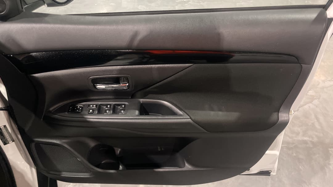 2021 Mitsubishi Outlander Es 7 Seat (2WD), Automatic, 69538 km, Speaker View