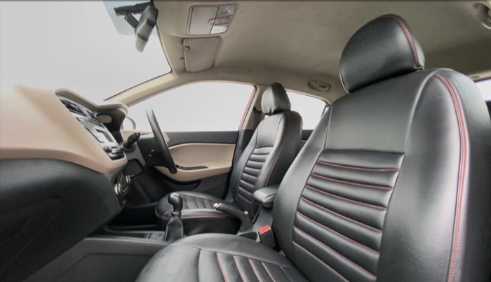 2016 Hyundai Elite i20 SPORTZ 1.2, Petrol, Manual, 49,759 km, Right Side Front Door Cabin