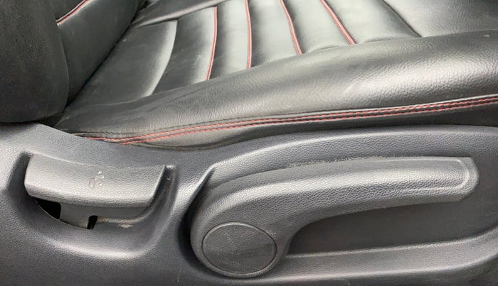 2016 Hyundai Elite i20 SPORTZ 1.2, Petrol, Manual, 49,759 km, Driver Side Adjustment Panel