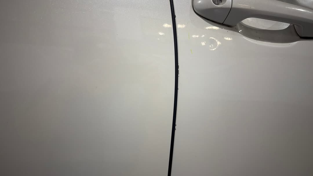 2015 Toyota Kluger Gx (4x2), Automatic, 130938 km, Doors Front RHS Chip