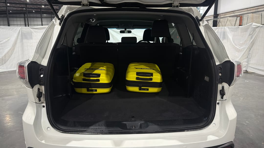 2015 Toyota Kluger Gx (4x2), Automatic, 130938 km, Boot Inside View with Luggage