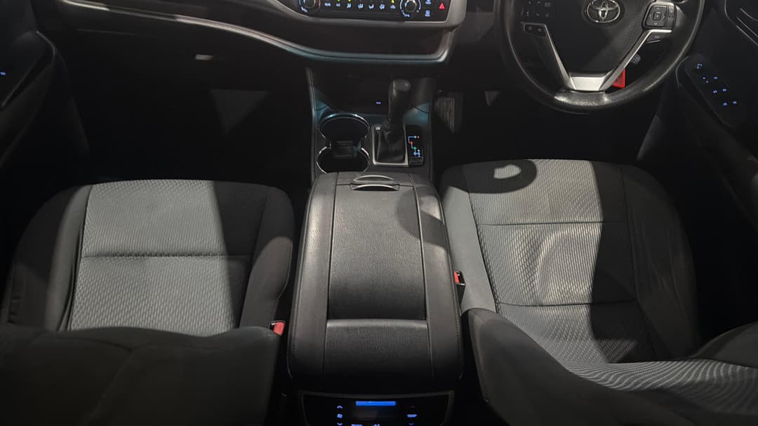 2015 Toyota Kluger Gx (4x2), Automatic, 130938 km, Center Console