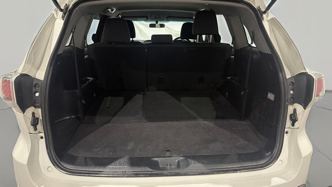 2015 Toyota Kluger Gx (4x2), Automatic, 130938 km, Boot Inside View