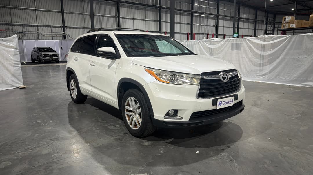 2015 Toyota Kluger Gx (4x2), Automatic, 130938 km, Right Front Diagonal (45- Degree) View