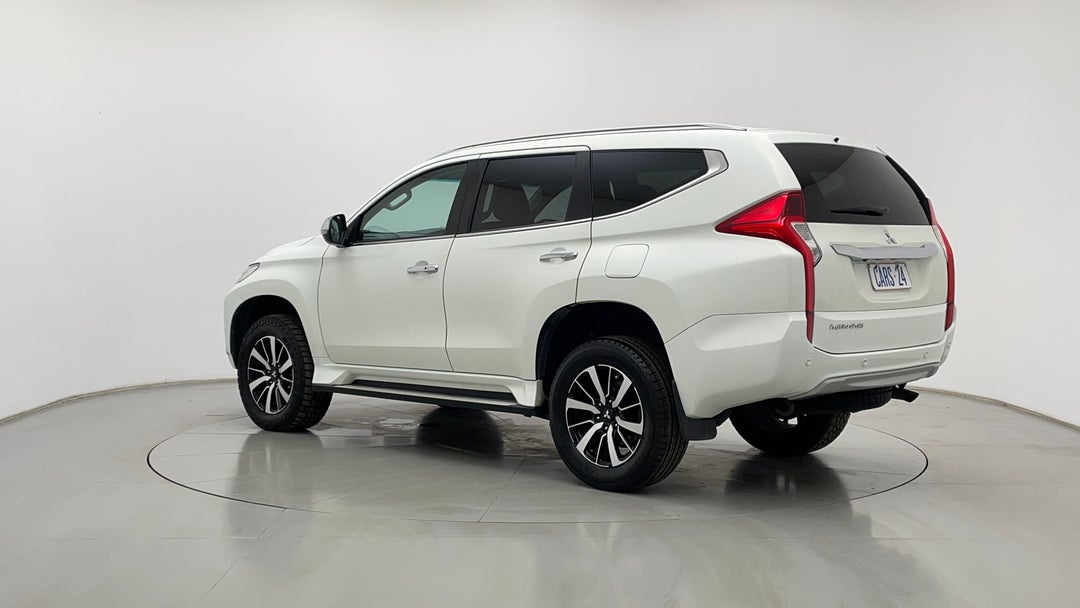 Left Back Diagonal (45- Degree) View