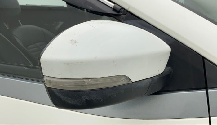 2019 Tata NEXON XZ+ 1.2, Petrol, Manual, 54,503 km, Right rear-view mirror - Indicator light has minor damage