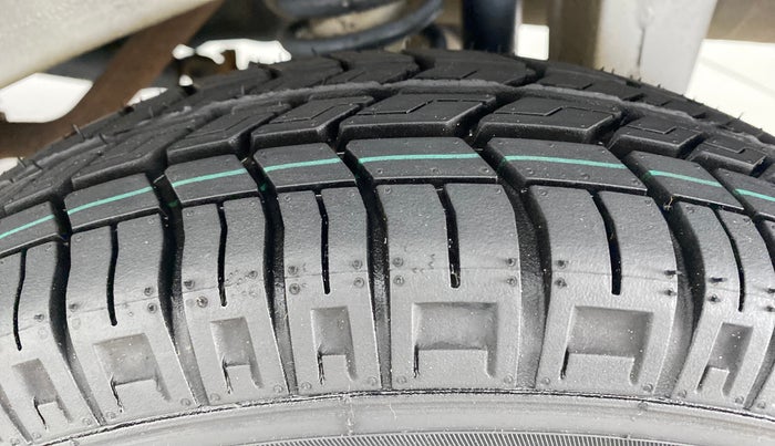 2019 Maruti Eeco 5 STR WITH AC PLUSHTR, Petrol, Manual, 38,591 km, Left Rear Tyre Tread