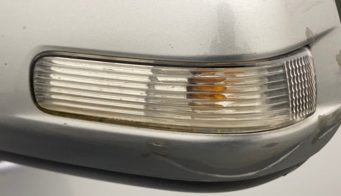 2015 Toyota Innova 2.5 VX 8 STR, Diesel, Manual, 83,333 km, Left rear-view mirror - Indicator light has minor damage