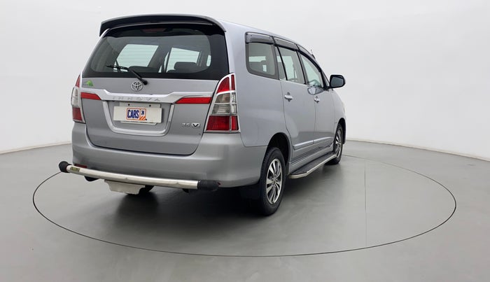 2015 Toyota Innova 2.5 VX 8 STR, Diesel, Manual, 83,333 km, Right Back Diagonal