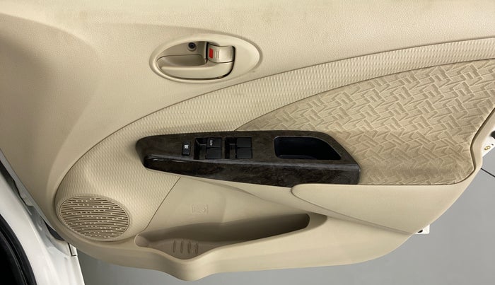 2018 Toyota Etios VX, Petrol, Manual, 16,485 km, Driver Side Door Panels Control