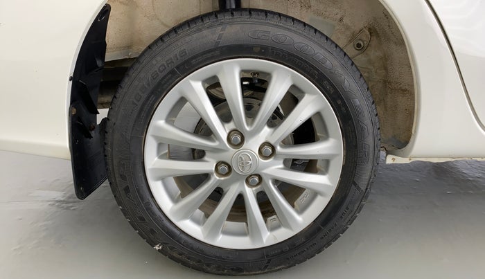 2018 Toyota Etios VX, Petrol, Manual, 16,485 km, Right Rear Wheel