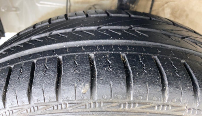 2018 Toyota Etios VX, Petrol, Manual, 16,485 km, Left Front Tyre Tread