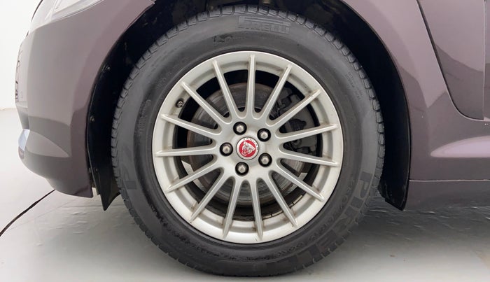 2015 Jaguar XF 2.2 DIESEL, Diesel, Automatic, 48,304 km, Left Front Wheel
