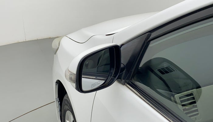 2012 Toyota Corolla Altis G, Petrol, Manual, 78,351 km, Left rear-view mirror - Mirror motor not working