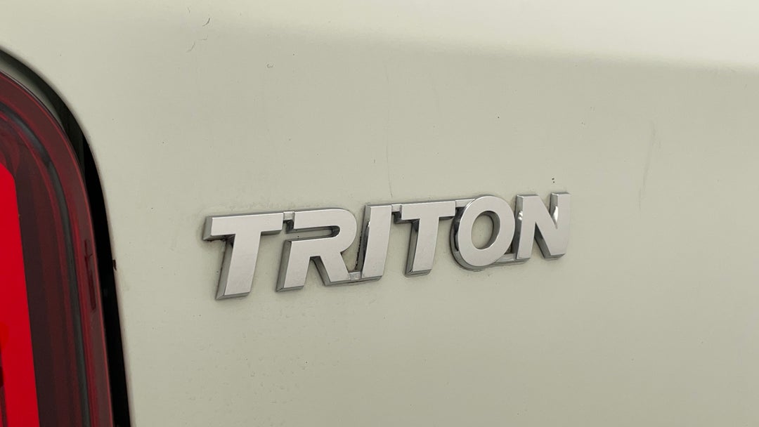 Badge (Boot Left Side)