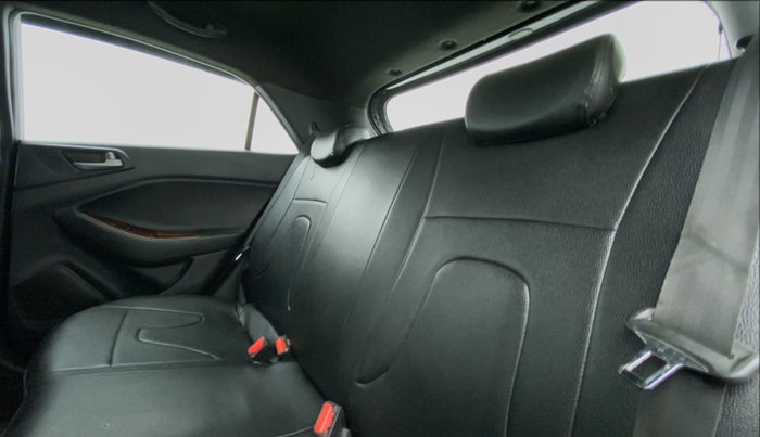 2018 Hyundai Elite i20 ASTA 1.2 DUAL TONE, Petrol, Manual, 27,636 km, Right Side Rear Door Cabin