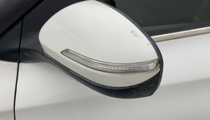 2018 Hyundai Elite i20 ASTA 1.2 DUAL TONE, Petrol, Manual, 27,636 km, Left rear-view mirror - Indicator light has minor damage