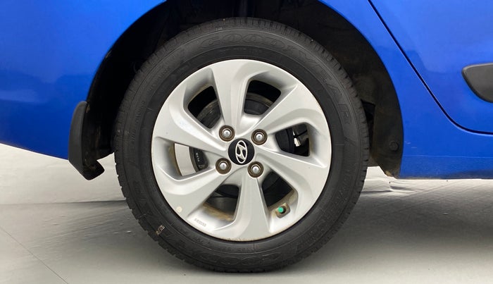 2017 Hyundai Xcent SX 1.2, Petrol, Manual, 57,230 km, Right Rear Wheel