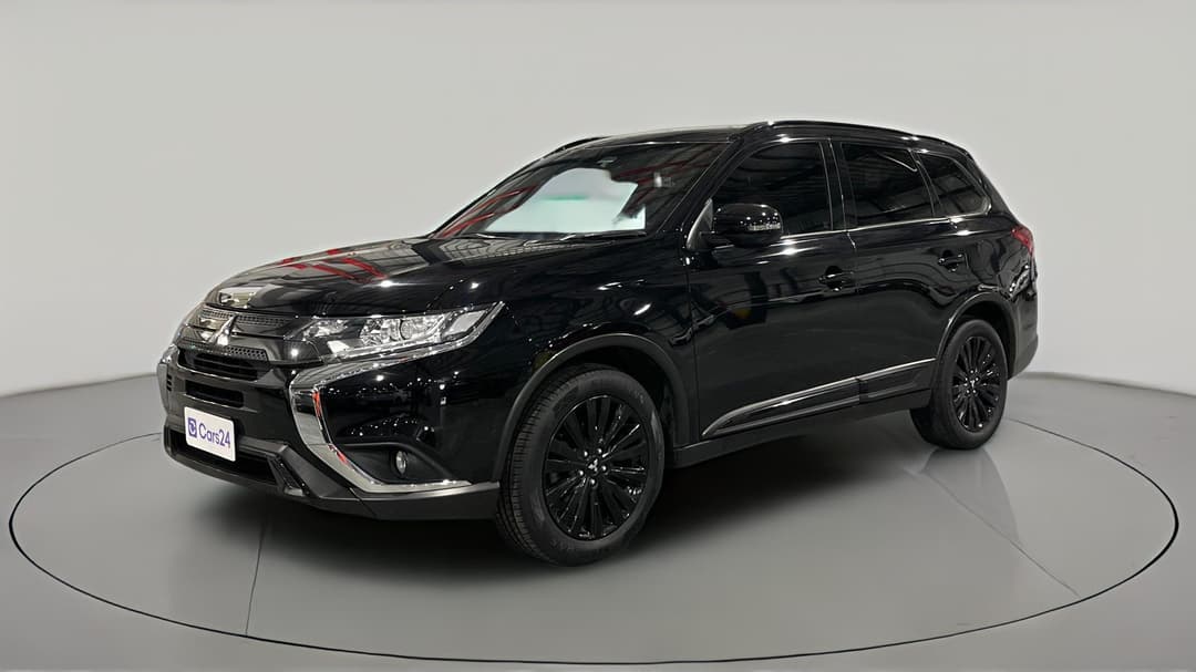 2020 Mitsubishi Outlander Black Edition 7 Seat (2WD), Automatic, 116086 km, Left Front Diagonal (45- Degree) View