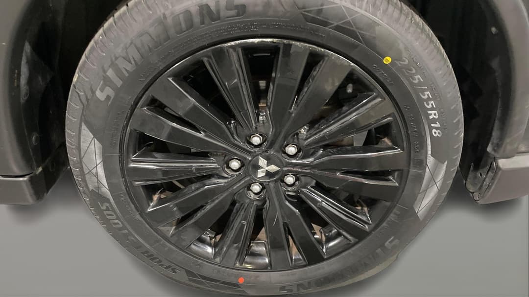 2020 Mitsubishi Outlander Black Edition 7 Seat (2WD), Automatic, 116086 km, Right Front Wheel