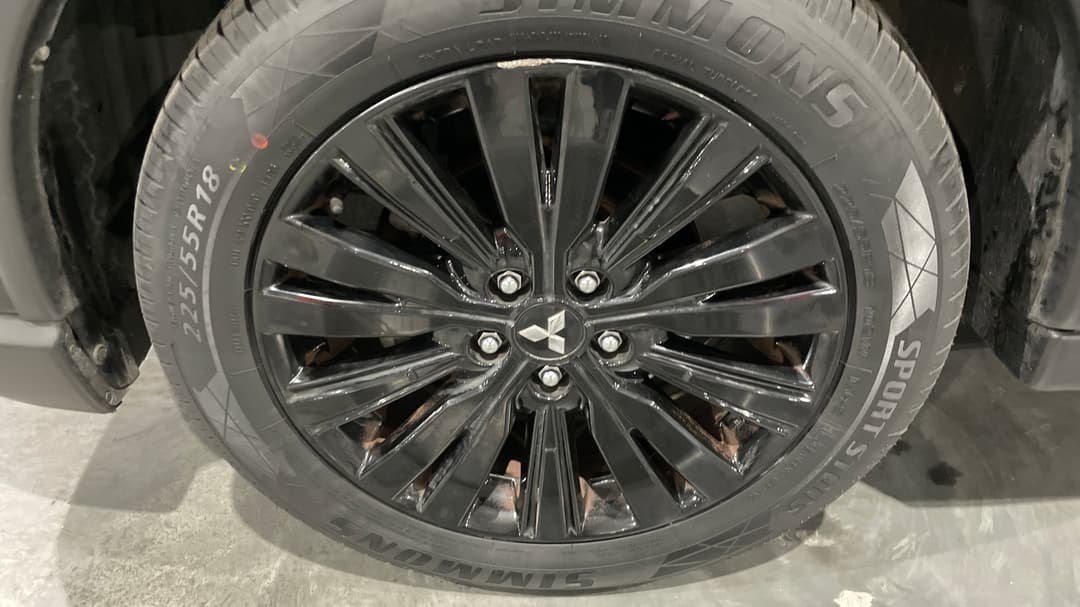 2020 Mitsubishi Outlander Black Edition 7 Seat (2WD), Automatic, 116086 km, Left Front Wheel