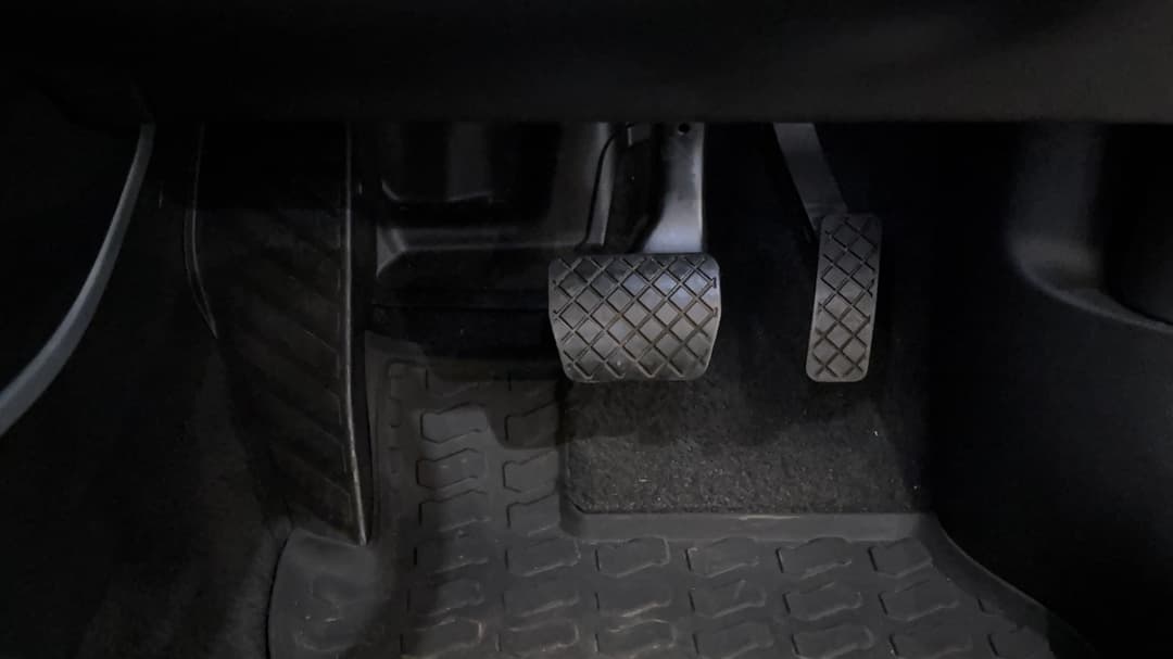 2021 Audi Q2 35 Tfsi Design (1.4 Tfsi), Automatic, 49109 km, Pedals and Footmat