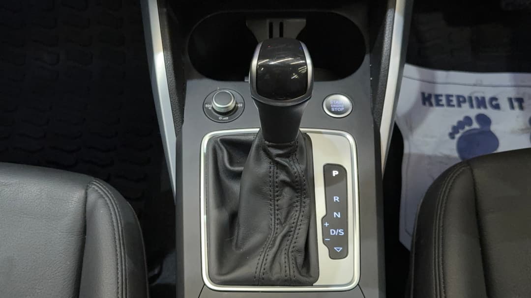 2021 Audi Q2 35 Tfsi Design (1.4 Tfsi), Automatic, 49109 km, Gear Lever 