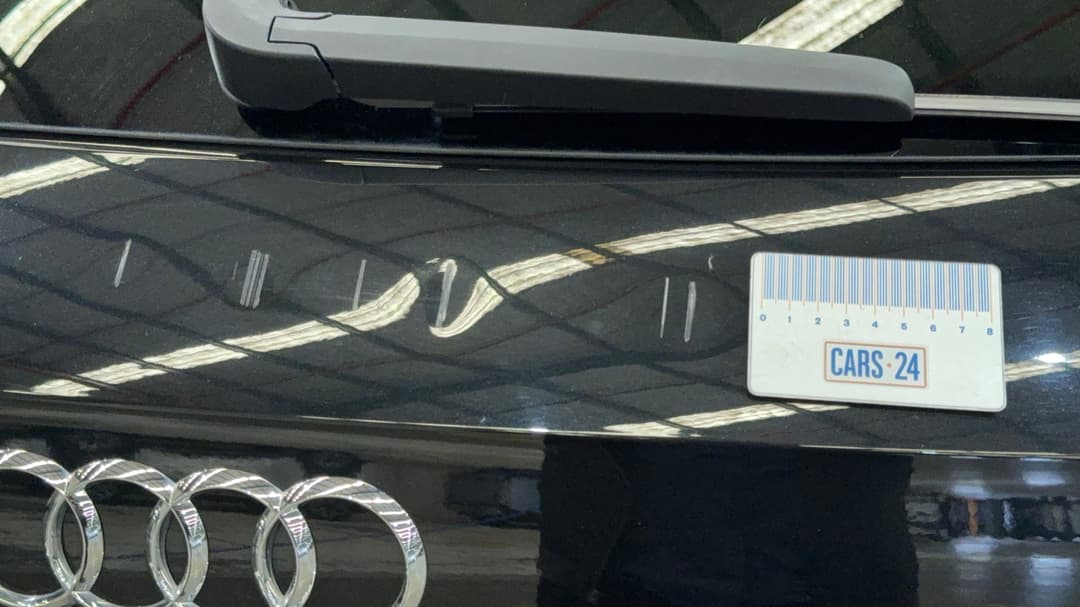 2021 Audi Q2 35 Tfsi Design (1.4 Tfsi), Automatic, 49109 km, Boot / Tailgate Boot Lid Scratch