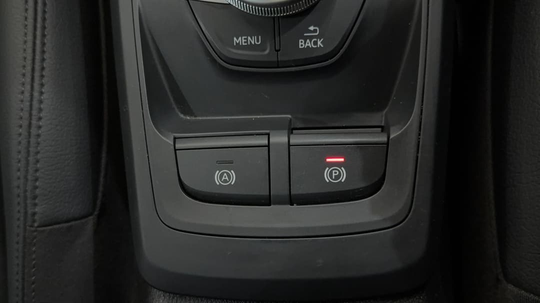 2021 Audi Q2 35 Tfsi Design (1.4 Tfsi), Automatic, 49109 km, Handbrake