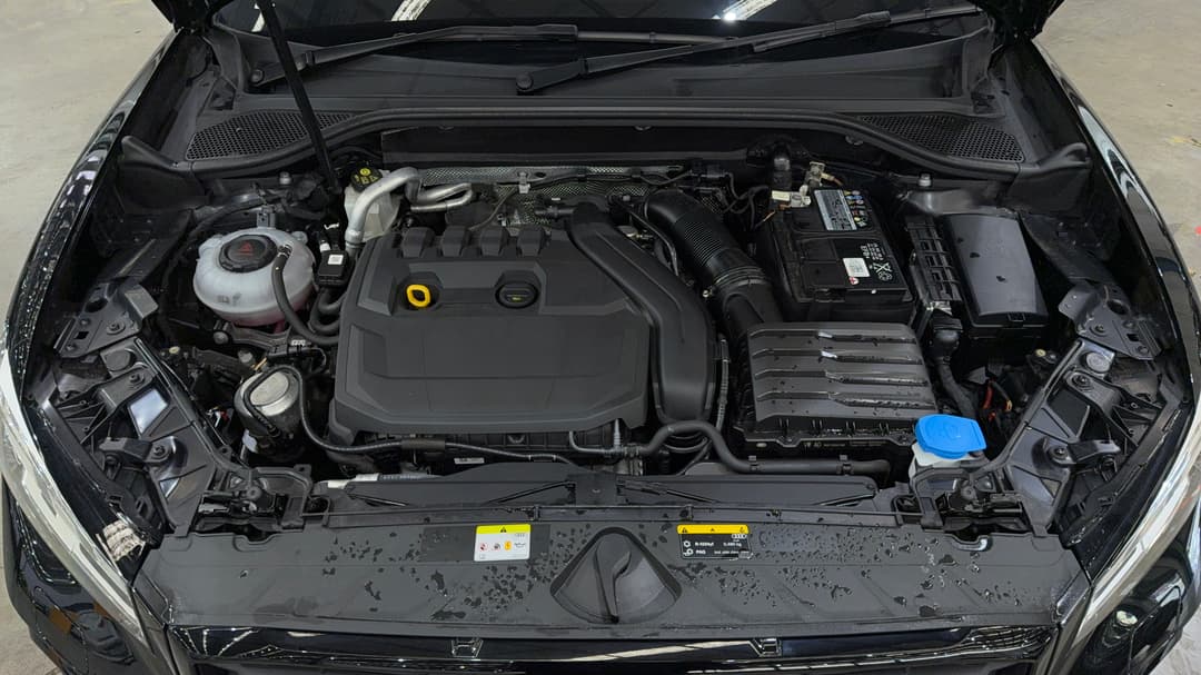 2021 Audi Q2 35 Tfsi Design (1.4 Tfsi), Automatic, 49109 km, Open Bonnet (Engine)