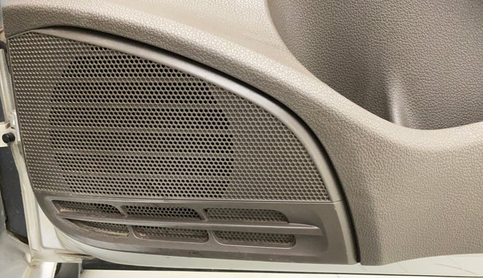 2011 Volkswagen Vento HIGHLINE 1.6 MPI, Petrol, Manual, 55,056 km, Speaker