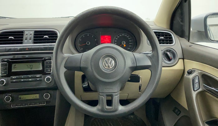 2011 Volkswagen Vento HIGHLINE 1.6 MPI, Petrol, Manual, 55,056 km, Steering Wheel Close Up