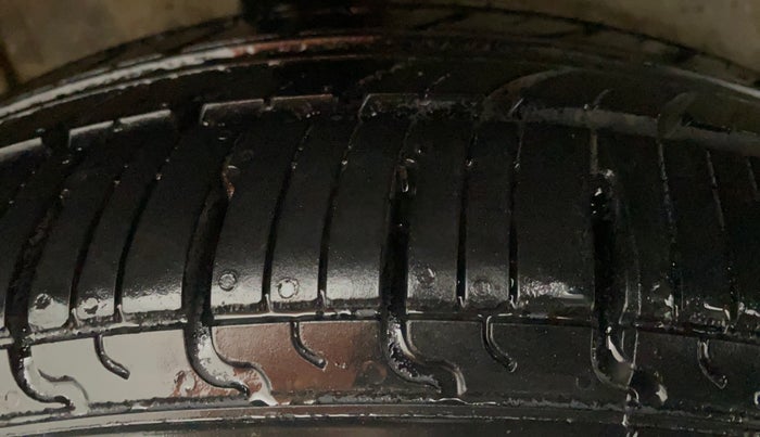 2017 Maruti Celerio VXI (O) CNG, CNG, Manual, 75,633 km, Right Rear Tyre Tread