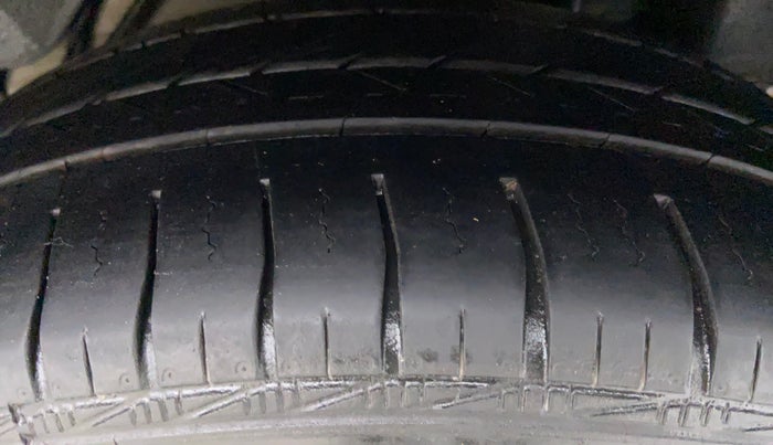 2018 Ford Figo Aspire 1.5 TREND DIESEL, Diesel, Manual, 31,934 km, Left Rear Tyre Tread