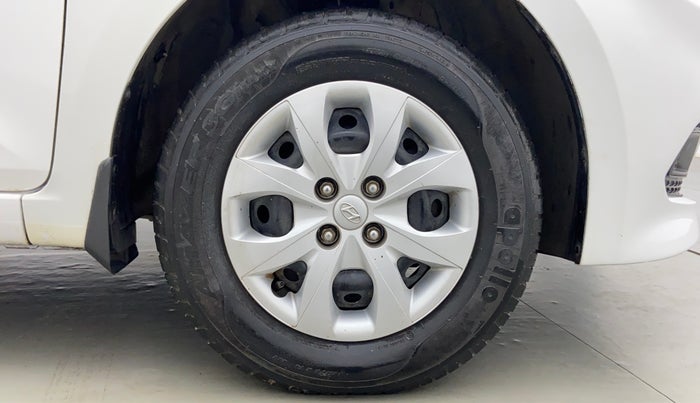 2014 Hyundai Elite i20 MAGNA 1.2, Petrol, Manual, 36,987 km, Right Front Tyre