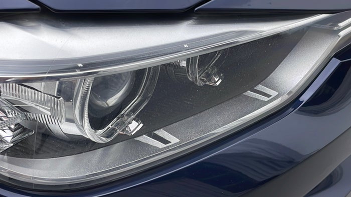 BMW 3 SERIES-Head Light RHS Scratch