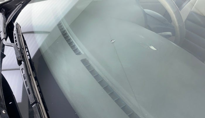2011 Hyundai i10 MAGNA 1.2 KAPPA2, CNG, Manual, 89,654 km, Front windshield - Minor spot on windshield