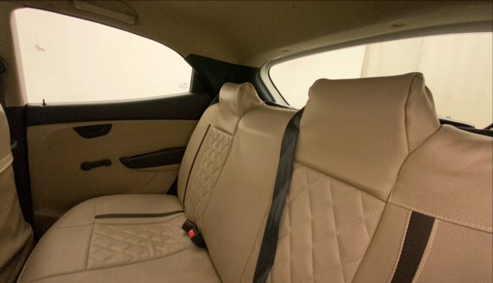 2013 Hyundai Eon ERA +, Petrol, Manual, 33,723 km, Right Side Rear Door Cabin