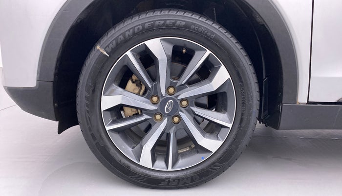 2019 Mahindra XUV300 W8(O), Diesel, Manual, 45,359 km, Left Front Wheel