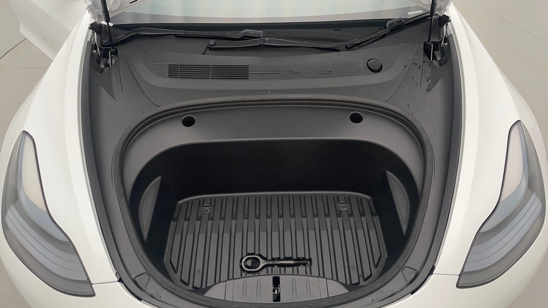 Open Bonnet (Engine)