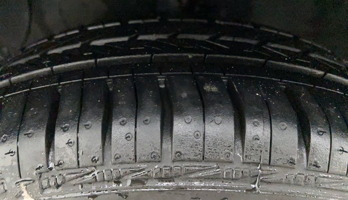 2015 Hyundai Grand i10 MAGNA 1.2 KAPPA VTVT, Petrol, Manual, 12,499 km, Left Front Tyre Tread