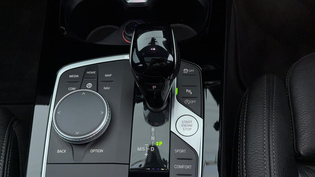2019 BMW 1 M135i xDrive, Automatic, 65955 km, Gear Lever 