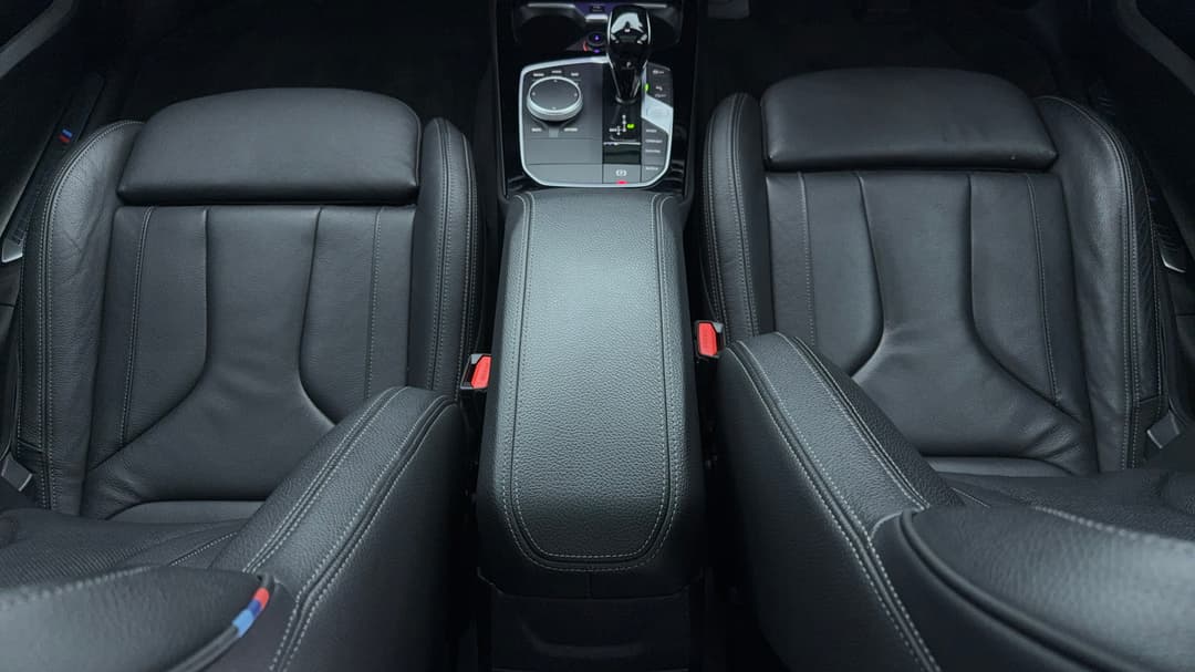 2019 BMW 1 M135i xDrive, Automatic, 65955 km, Center Console