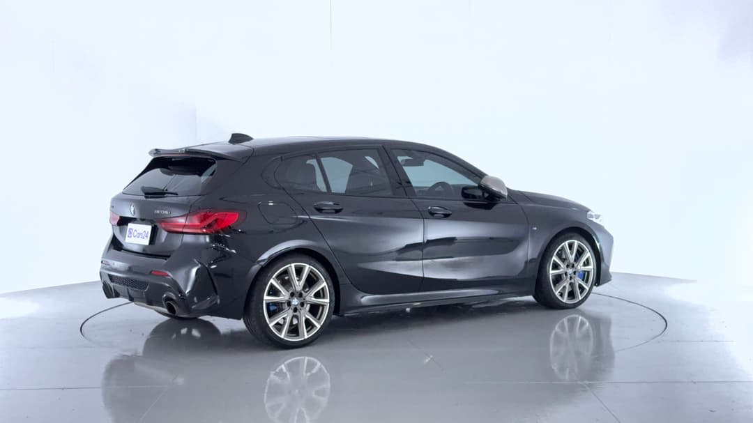 2019 BMW 1 M135i xDrive, Automatic, 65955 km, Right Back Diagonal (45- Degree) View