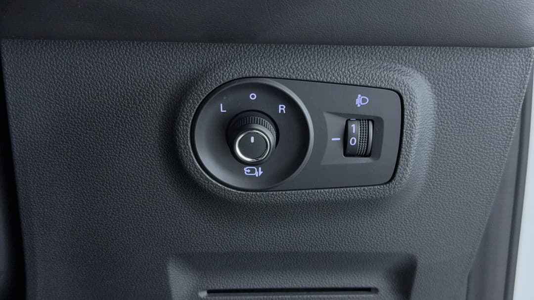 2020 MG Zst Essence, Automatic, 68716 km, Utility Switches/Buttons