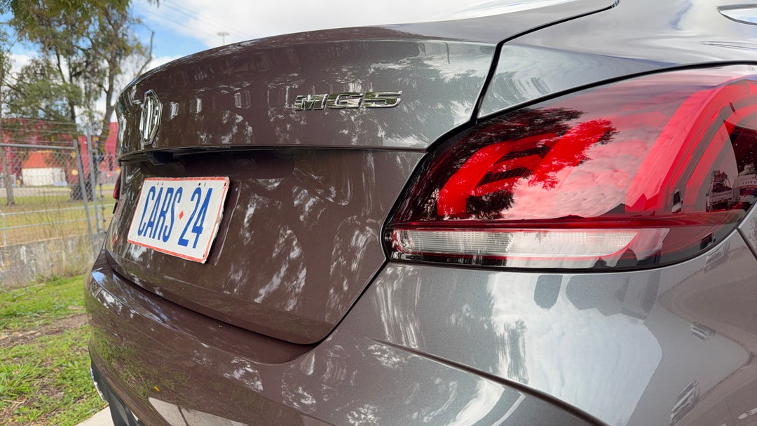 Badge (Boot Right Side)