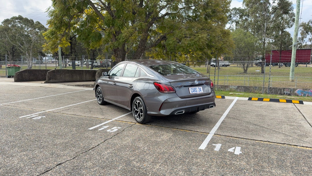 Left Back Diagonal (45- Degree) View