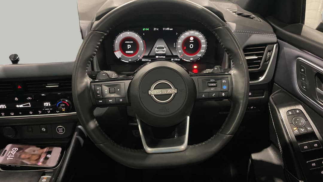 2023 Nissan Qashqai Ti, Automatic, 40252 km, Steering Wheel Close-up
