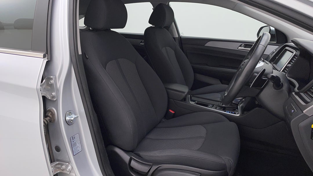 2019 Hyundai Sonata Active, Automatic, 44303 km, Right Side Front Door Cabin View